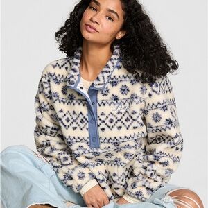 VS - Plush Teddy Front-Snap Pullover